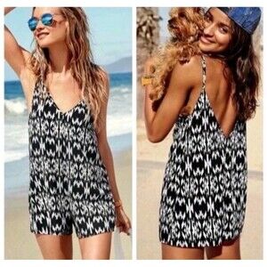 Victoria's Secret V Neck Romper Shorts Beach Pool Cover Up Boho Size Small